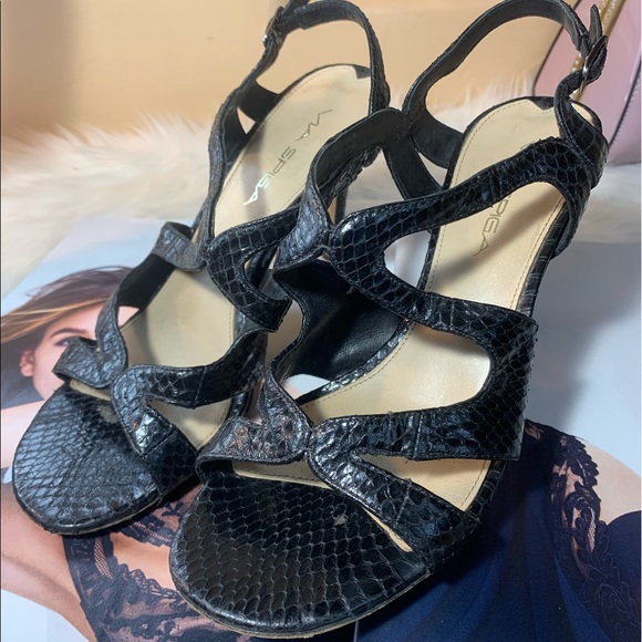 Black Via Siga Snakeskin High Heel Sandals EUC Size 6.5 - Picture 3 of 10